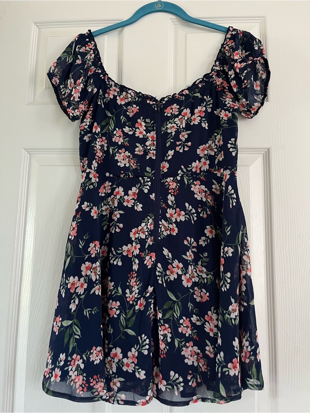 Lovesome top Navy Floral Blouse - Navy with Pink & Green Floral size large - Picture 8 of 9